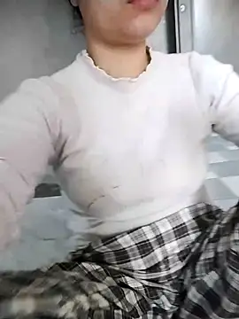 Mie rose online show from 02.13.26