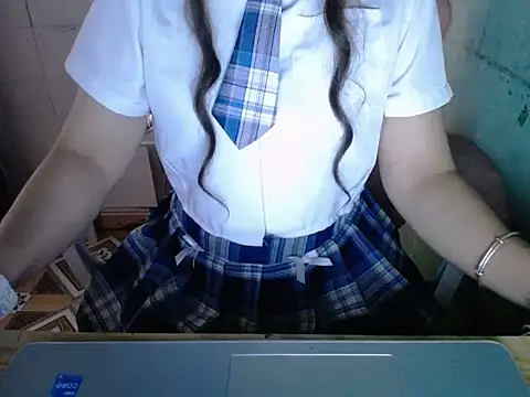 ahoa Tk online show from 04.18.26