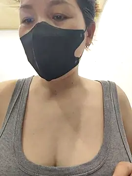 Snapshot of Ladymlem chatting on 10.11.25 Ladymlem online show from 10.11.25