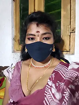 Snapshot of srav43 chatting on 10.07.25 srav43 online show from 10.07.25