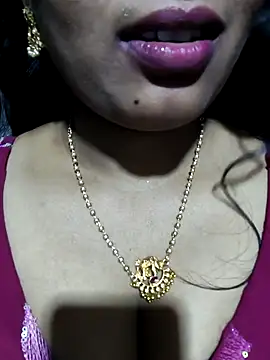 Snapshot of srav43 chatting on 03.26.26 srav43 online show from 03.26.26