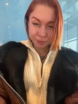 Snapshot of RosieSecret chatting on 11.05.25 RosieSecret online show from 11.05.25