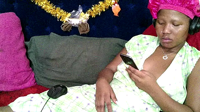 BUNNYCHOWX28 online show from 01.06.26