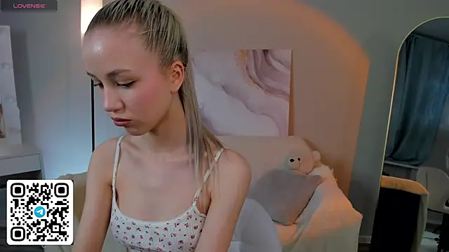 Snapshot of Anellyball chatting on 02.18.26 Anellyball online show from 02.18.26