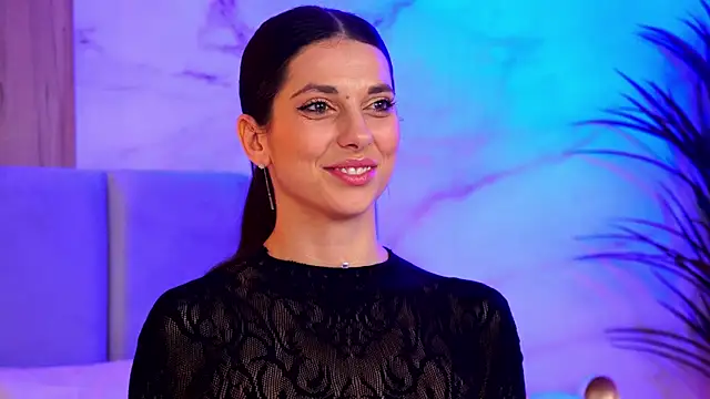 EllyLynn online show from 11.29.25