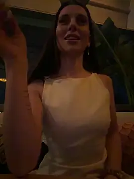 EllyLynn online show from 03.07.26