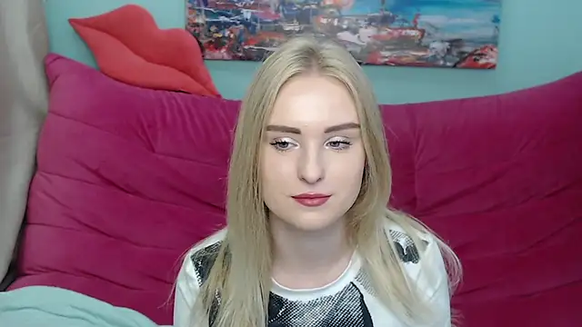 Snapshot of SofySofty chatting on 10.04.25 SofySofty online show from 10.04.25