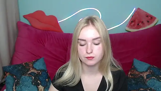 Snapshot of SofySofty chatting on 11.06.25 SofySofty online show from 11.06.25