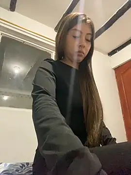 Snapshot of Sara-cooper2 chatting on 10.11.25 Sara-cooper2 online show from 10.11.25