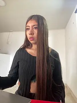 Snapshot of Sara-cooper2 chatting on 10.14.25 Sara-cooper2 online show from 10.14.25