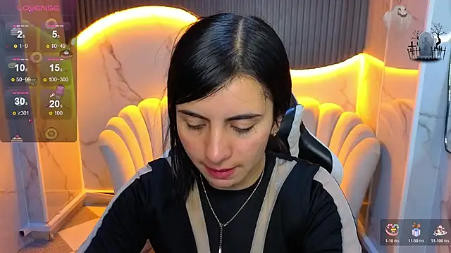 Eilyn love b online show from 10.28.25