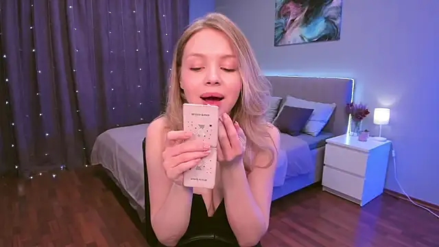 AdalineLove online show from 02.12.26