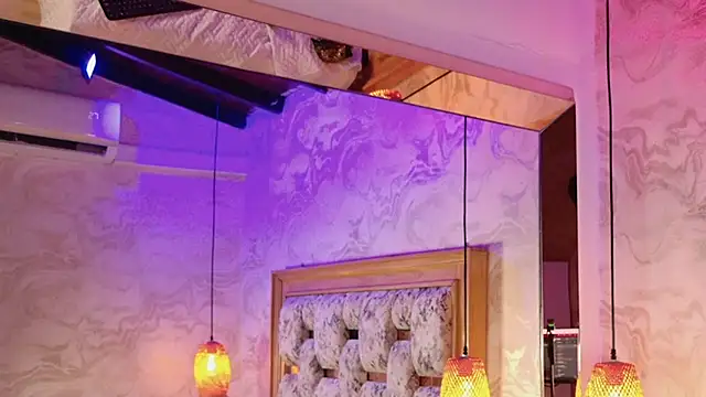 julyana mendez online show from 09.29.25