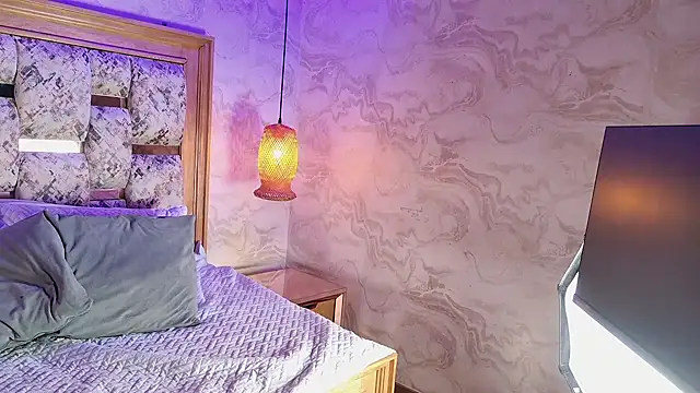 julyana mendez online show from 10.11.25