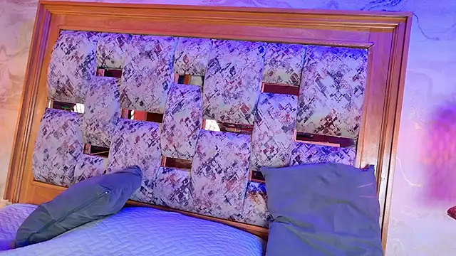 julyana mendez online show from 10.20.25