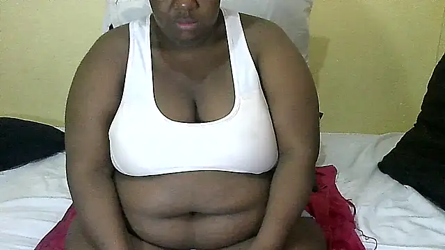 Snapshot of AnnabigpussyXO chatting on 10.06.25 AnnabigpussyXO online show from 10.06.25