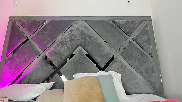 Snapshot of Sweet_Salome1 chatting on 09.16.25 Sweet Salome1 online show from 09.16.25