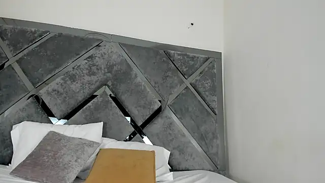 Snapshot of Sweet_Salome1 chatting on 09.26.25 Sweet Salome1 online show from 09.26.25