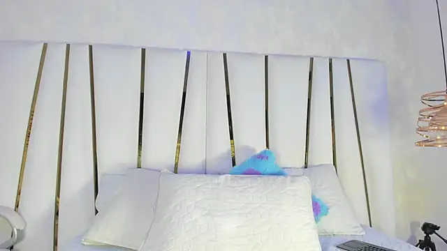 Snapshot of bonnie_sm chatting on 09.26.25 bonnie sm online show from 09.26.25