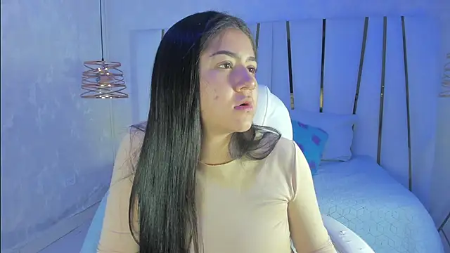 Snapshot of bonnie_sm chatting on 10.31.25 bonnie sm online show from 10.31.25