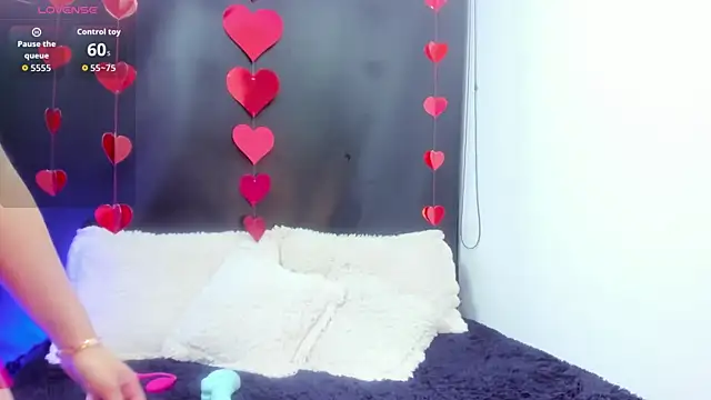 Lila Cox online show from 09.29.25