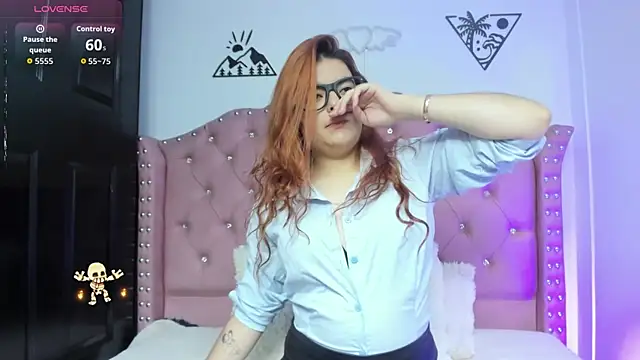 Lila Cox online show from 10.08.25