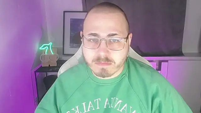 Snapshot of FabianKinky chatting on 09.29.25 FabianKinky online show from 09.29.25