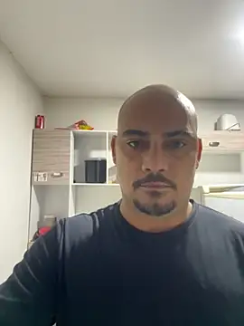 Snapshot of Morenocasado34liberal chatting on 10.20.25 Morenocasado34liberal online show from 10.20.25