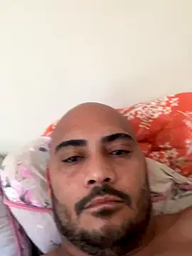 Snapshot of Morenocasado34liberal chatting on 11.04.25 Morenocasado34liberal online show from 11.04.25