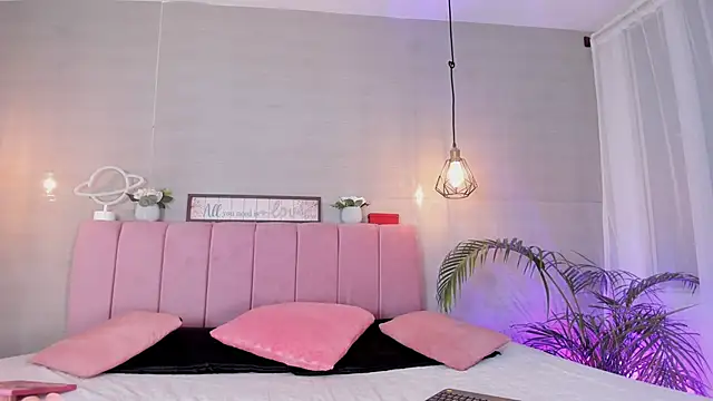 im sofii18 online show from 09.26.25