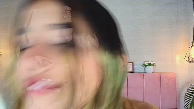 im sofii18 online show from 10.08.25