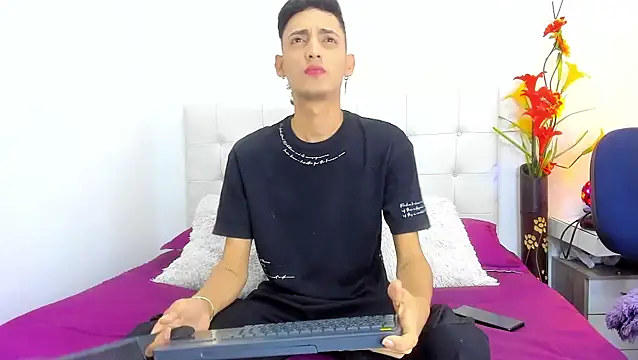 EithamDawson online show from 09.17.25