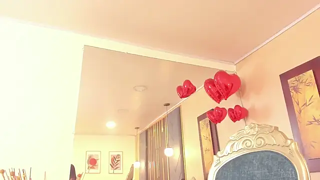 OliviGrace online show from 10.05.25