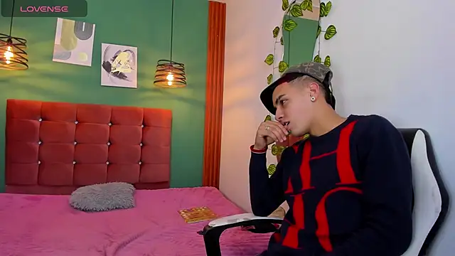 Aisha andy online show from 10.18.25