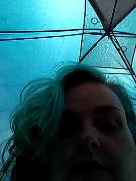 Snapshot of PainPriness chatting on 10.17.25 PainPriness online show from 10.17.25