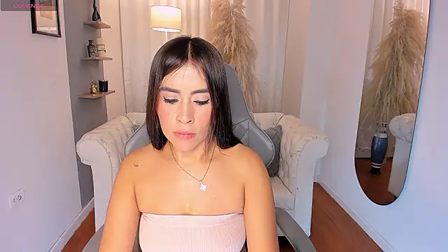 Natalia Leon8 online show from 03.05.26