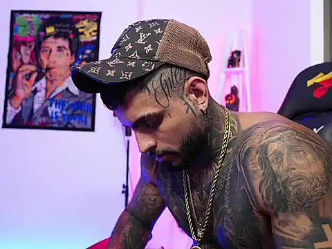 logan hugh8 online show from 10.31.25