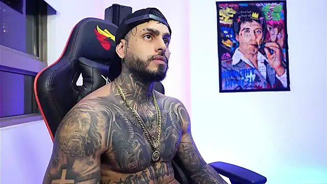 logan hugh8 online show from 12.14.25