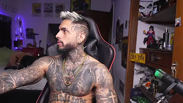 logan hugh8 online show from 04.20.26