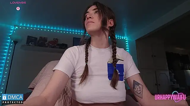 Snapshot of urhappywaifu chatting on 09.18.25 urhappywaifu online show from 09.18.25