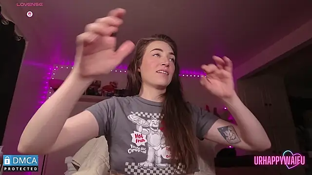 Snapshot of urhappywaifu chatting on 09.20.25 urhappywaifu online show from 09.20.25