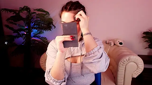 Snapshot of Dark_Moni chatting on 02.18.26 Dark Moni online show from 02.18.26