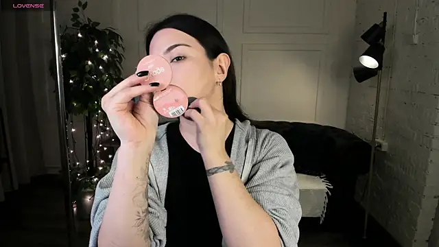 Dark Moni online show from 03.27.26