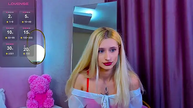 Monica Leen online show from 10.27.25