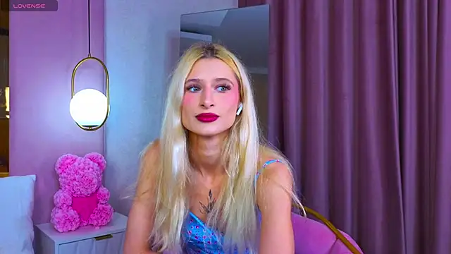 Monica Leen online show from 11.11.25