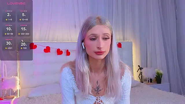 Monica Leen online show from 02.19.26