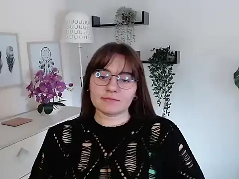 Julie Diamond online show from 09.25.25