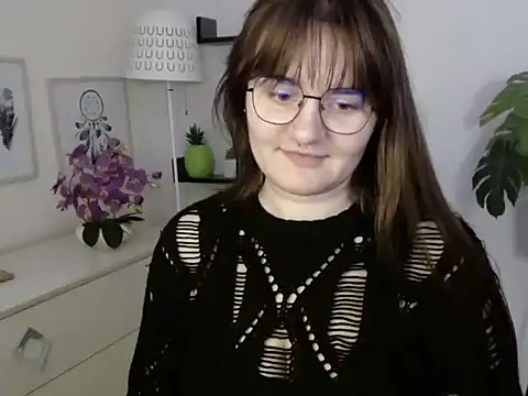 Julie Diamond online show from 10.27.25