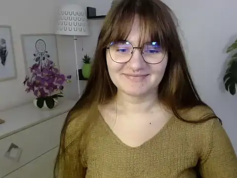 Julie Diamond online show from 11.10.25