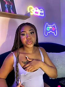 AngelaRoberts online show from 09.28.25